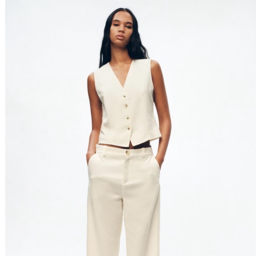 Zara Button Front Vest - Picture 2 of 7